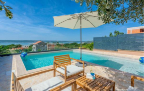 Beautiful Home In Maslenica With Kitchen
